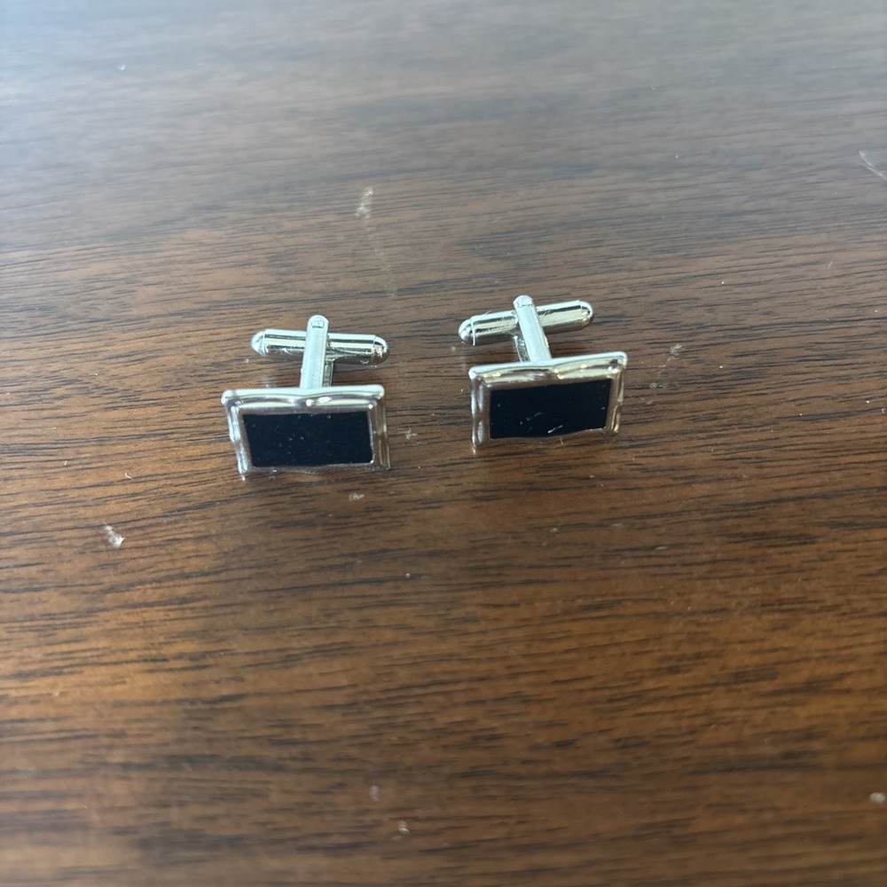 Three Sets Of Cufflinks Cold And Silver Colored - Picture 2 of 6